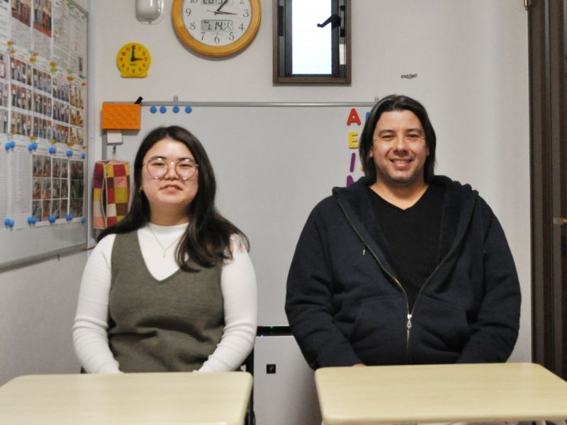 Koga Sensei teaching at the Fuji Japanese Language School Fukuoka